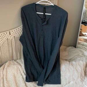 Lululemon Men’s Henley large